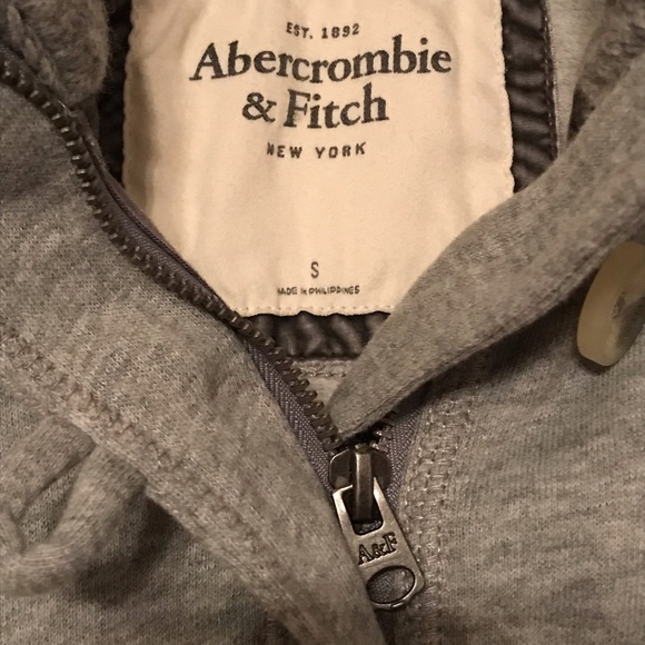 New A&F sweatshirt - Picture 5 of 5